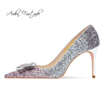 Arden Фуртадо/пролет 2021 г.; модни дамски обувки; обувки на висок ток с остър пръсти и кристали; елегантни булчински обувки с пайети за празниците